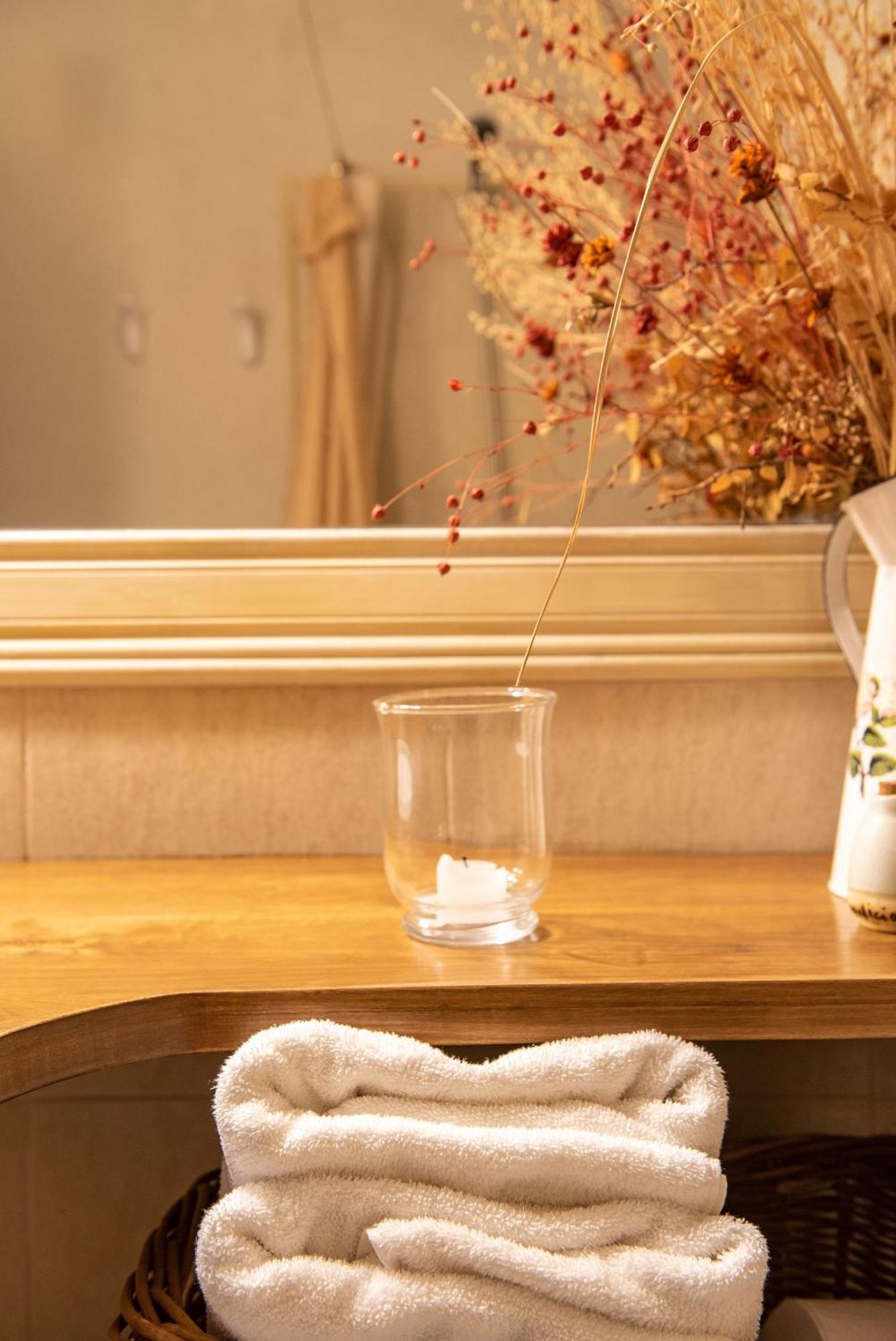 Arelauquen Bungalows & Suites San Carlos de Bariloche Eksteriør billede