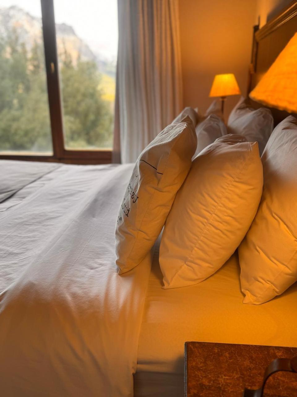 Arelauquen Bungalows & Suites San Carlos de Bariloche Eksteriør billede