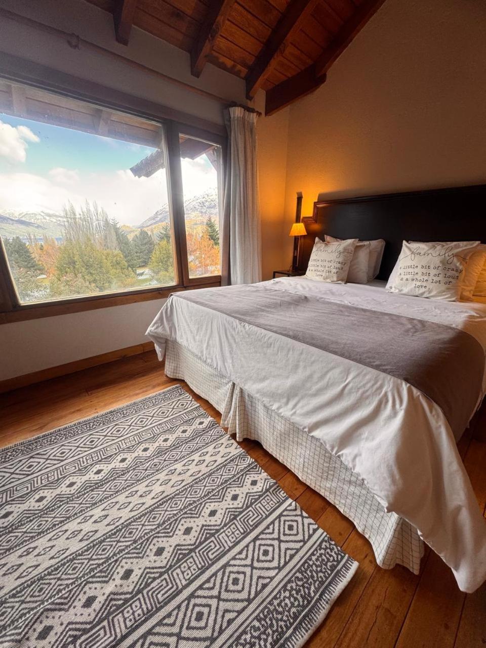 Arelauquen Bungalows & Suites San Carlos de Bariloche Eksteriør billede